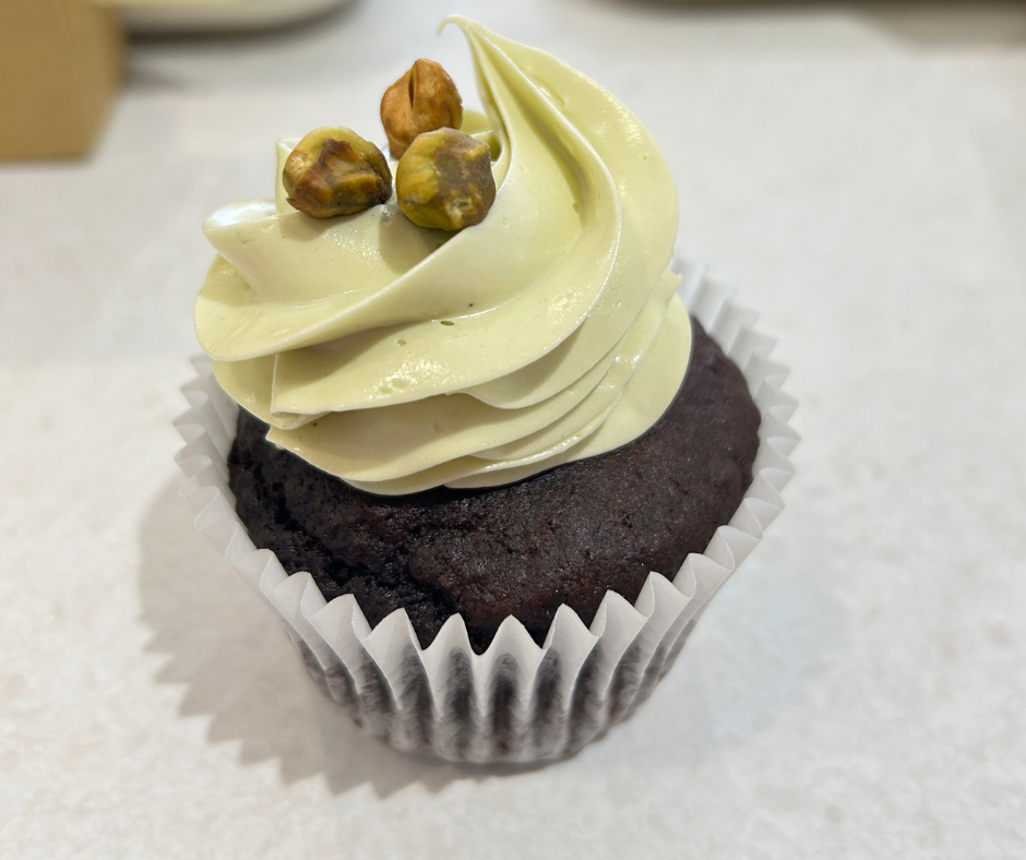 Chocolate & Pistachio Cupcakes