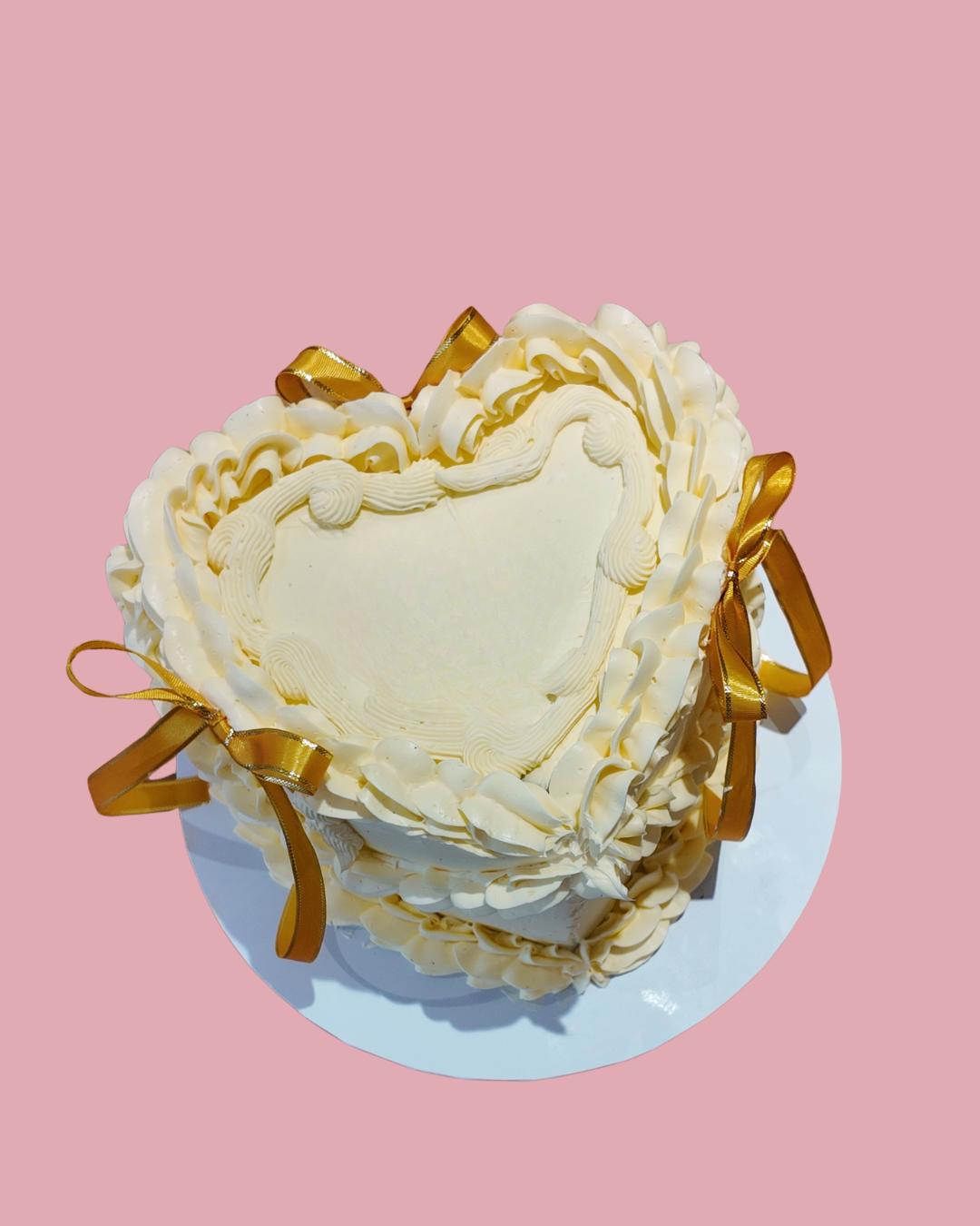 VINTAGE LAMBETH HEART CAKE
